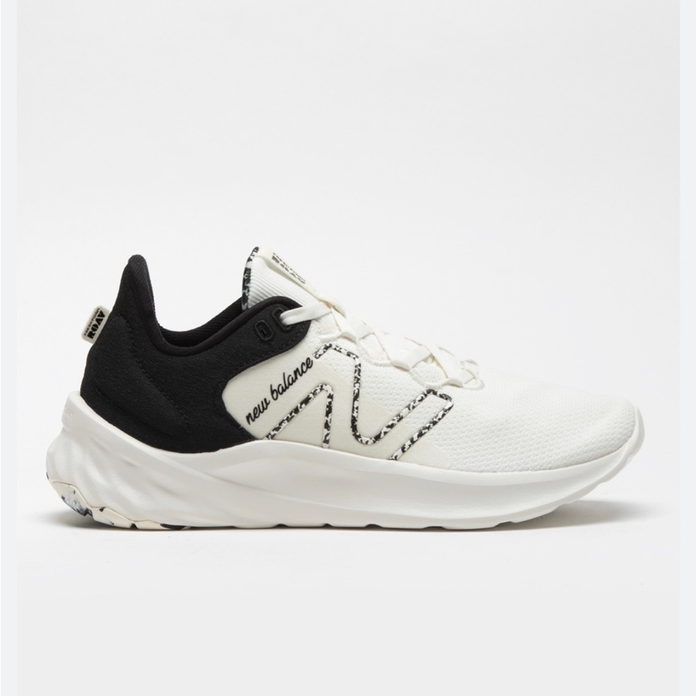 New Balance Running Shoes - Picture 1 of 5